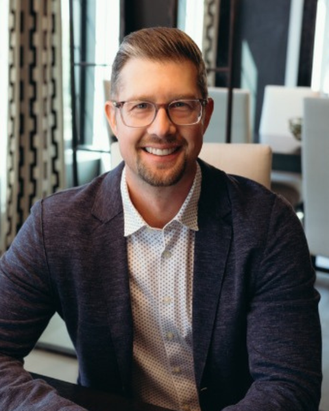 Steve Kanizaj, Associate